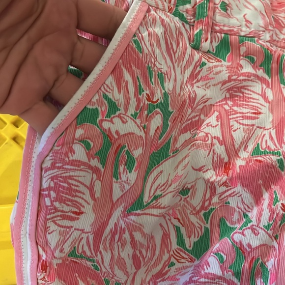 ⭐️Bogo⭐️ Lilly Pulitzer Sz 00 Callahan short flamingo design - Picture 7 of 11